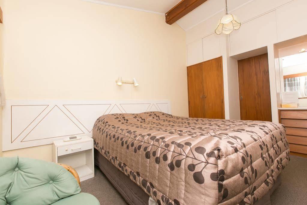 Ranfurly Evergreen Motel Окленд Экстерьер фото
